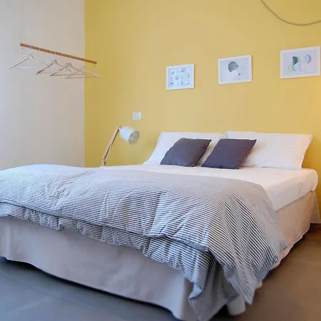 Le Officine Di Via Marsala Bed & Breakfast 2*
