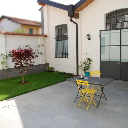 Le Officine Di Via Marsala Bed & Breakfast 2*