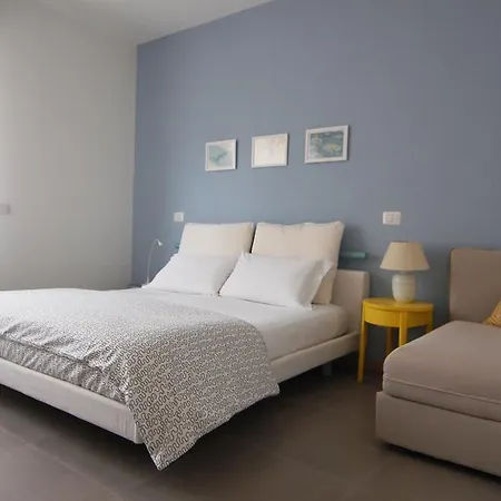 Bed & Breakfast Le Officine Di Via Marsala 2*